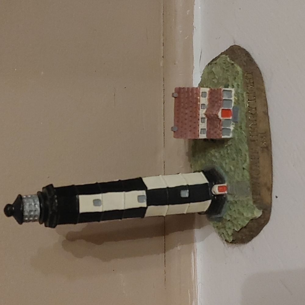 .New Cape Henry lighthouse